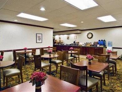 Country & By Radisson, Lexington, Ky Hotel 3*