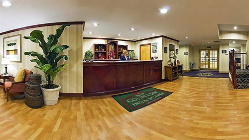 Country & By Radisson, Lexington, Ky 3*